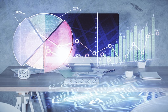 Diagramme als Hologramm vor Desktop